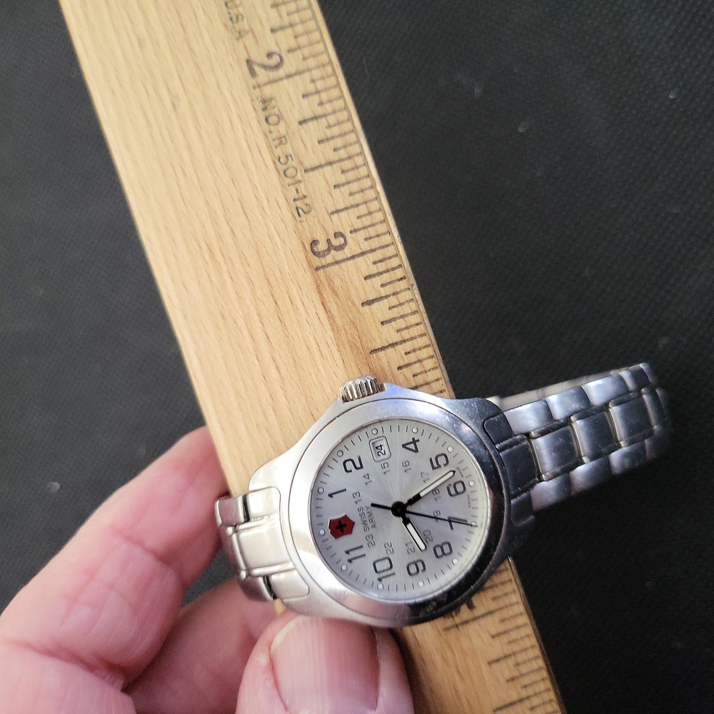 Swiss Army Victorinox Stainless Stl Water Resistant 100m Men's 10652 Wat… - Picture 10 of 10